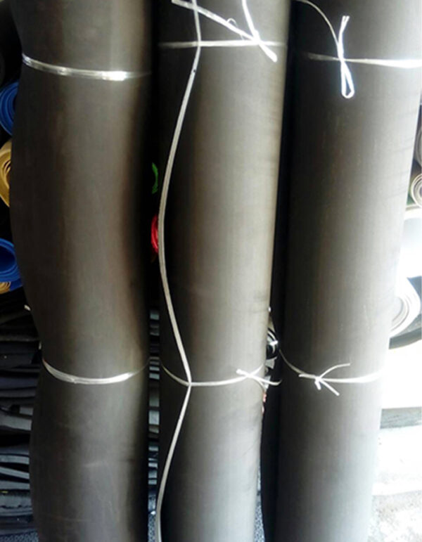 สีดำเรียบ 2 ด้านหนา 5 มม. ขนาดแผ่น 130*240 ซ.ม.