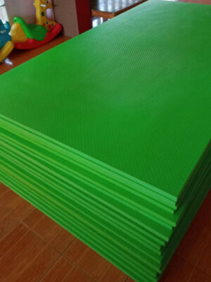 สีสดใสหนา 15 มม. ขนาดแผ่น 140*240 ซ.ม.